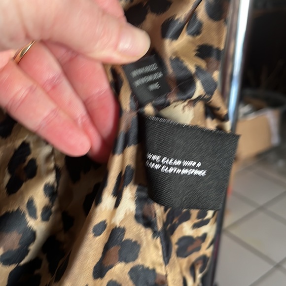 Red leather jacket. - Picture 7 of 8